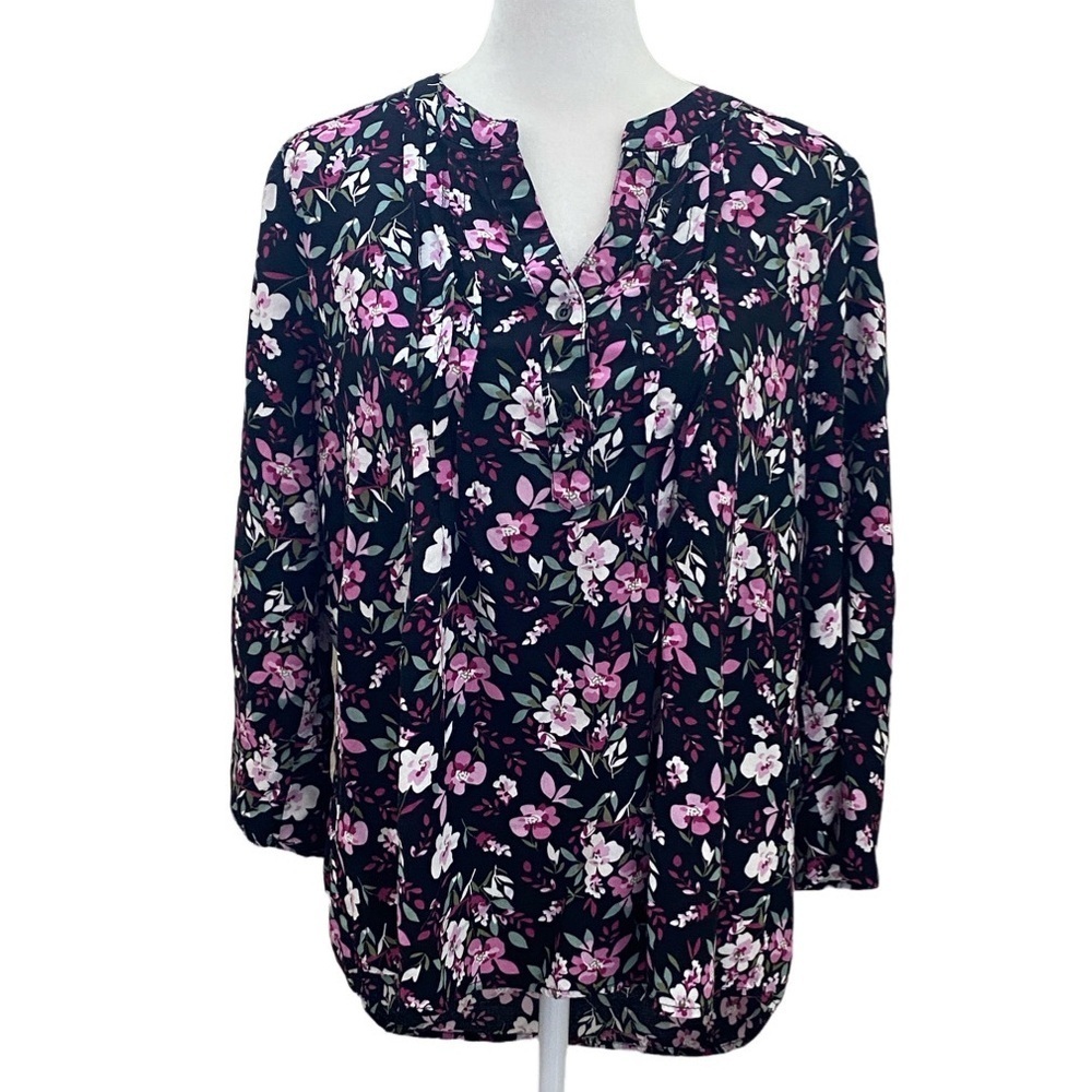 Fun 2 Fun Chic Floral Women's Blouse in Black and Pink. 3/4 sleeves. Size L.